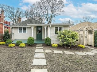 121 15th Ave, Sea Cliff, NY 11579