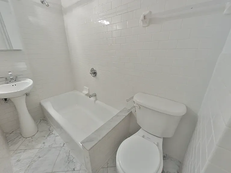 103 Lexington Ave #1A — Photo 5