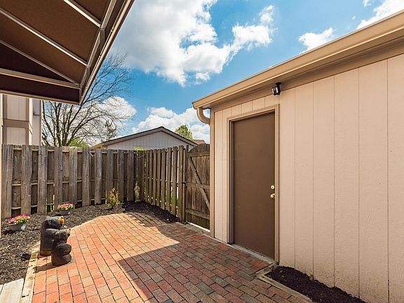 4th image of 6354 Friars Green Ln #C