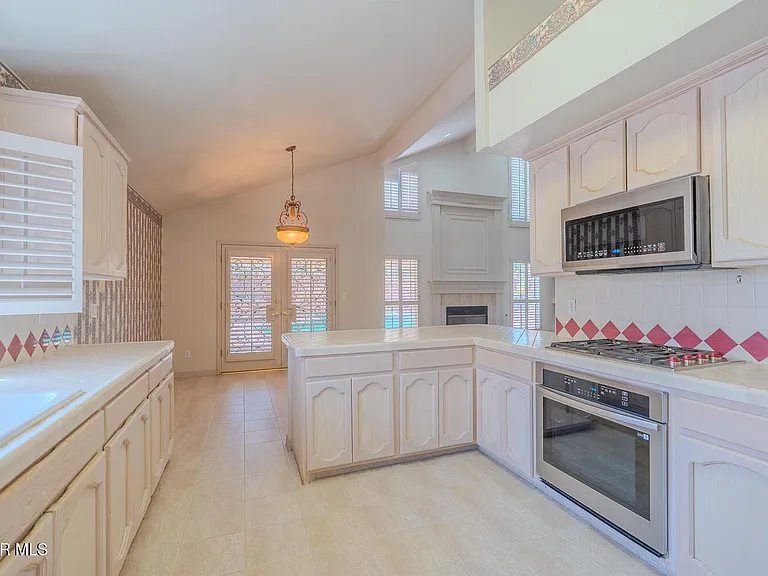 2066 Paseo Del Prado Dr — Photo 17