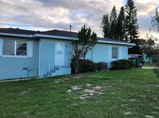 901 Edmund Ave, Dundee, FL 33838