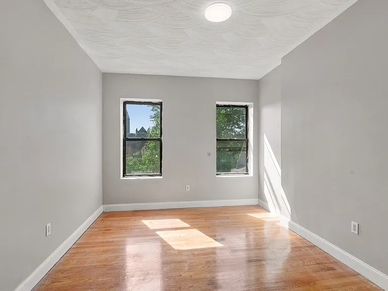 179-185 Chestnut Street — Photo 8