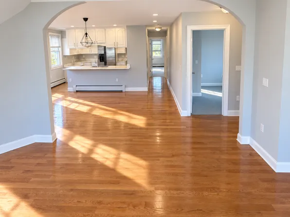 79 Scofield Ave #B, Bridgeport, CT 06605