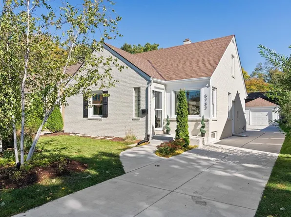 5732 North Lydell AVENUE, Whitefish Bay, WI 53217