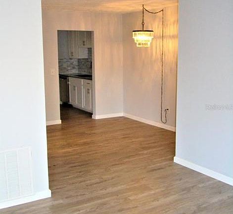 4th image of 5453 Hansel Ave #4