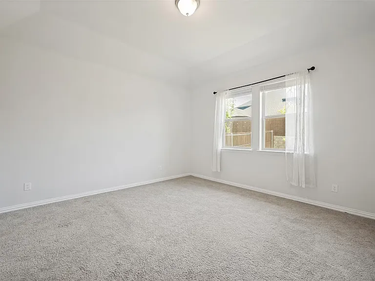 3437 Loftwood Ln — Photo 18