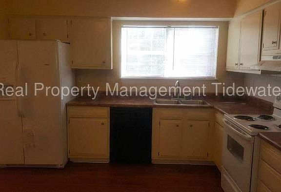 5th image of 536 Prince Of Wales Dr