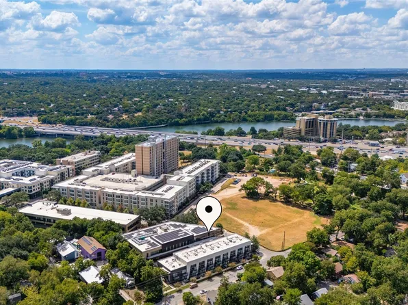 49 Navasota St #216, Austin, TX 78702