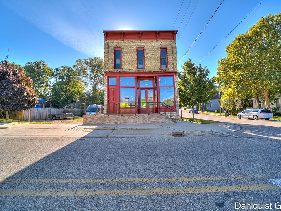 1st image of 585 W Clay Ave