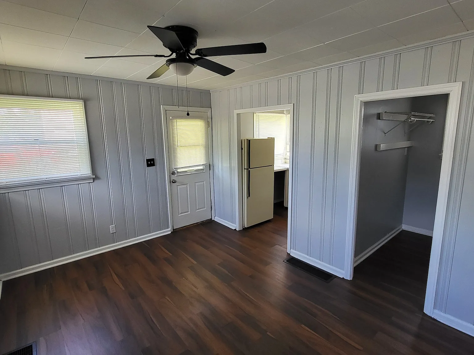 1 bed, 1.0 bath, 400 sqft, $699 — Photo 4