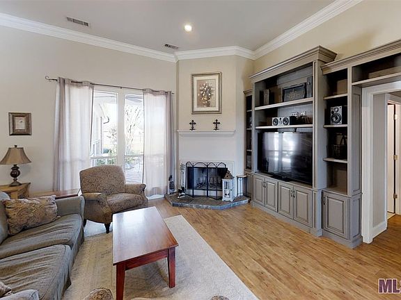 3rd image of 12403 Deerfield Dr