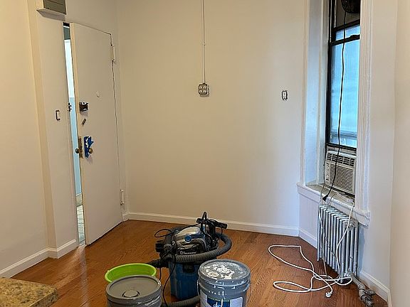 5th image of 10 Elizabeth St APT 15