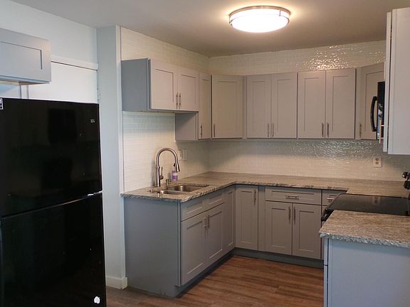 5th image of 632 Glenwood Ave
