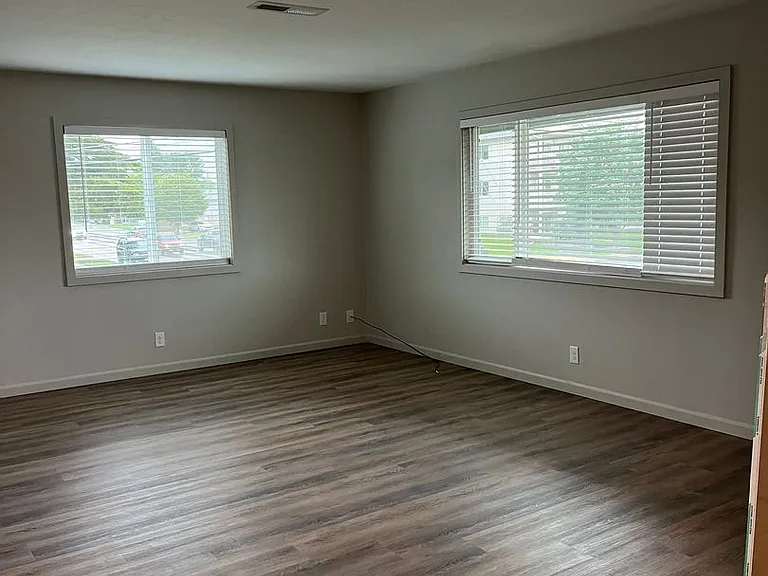 1404 Toole Ave — Photo 17