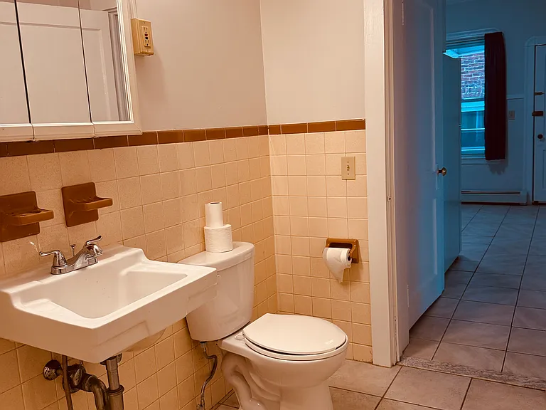 270 Washington St #1R — Photo 8