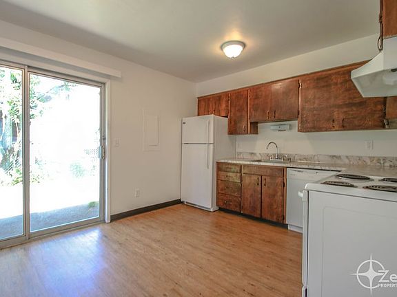 4th image of 2450 Rossiter Ln