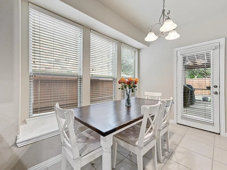 10513 Sedalia Dr — Photo 12