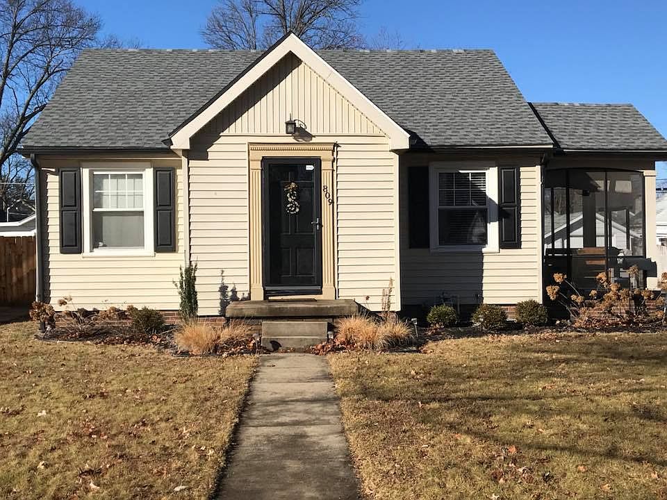 1st image of 809 S Villa Dr