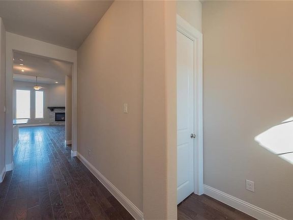 3rd image of 3704 Walden Dr
