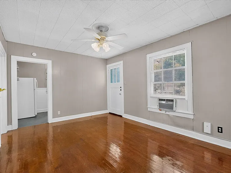 4205 Avenue B #GARAPT — Photo 9