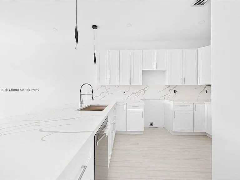 10745 SW 217th St — Photo 14