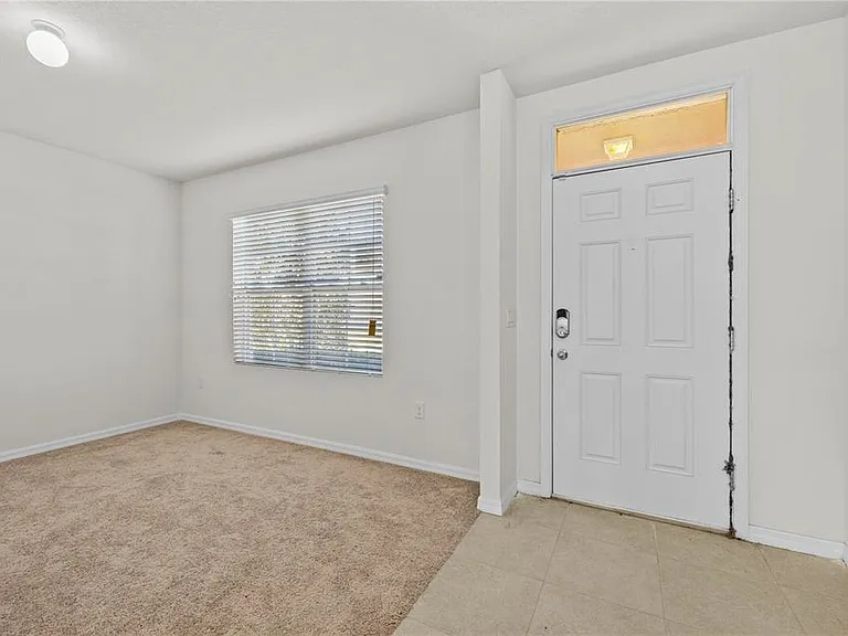 817 Sheen Cir — Photo 12