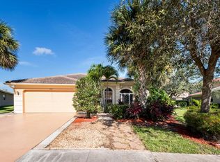 8247 Laurel Lakes Way, Naples, FL 34119