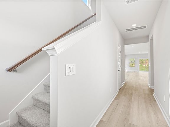 Welcome to the Sydney floorplan at Creek Ridge - Heritage Collection.