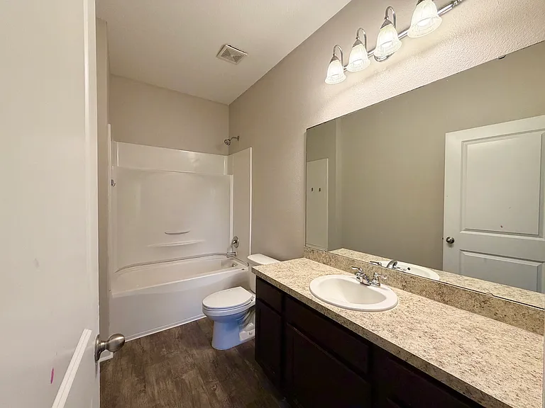 1136 Roberta Rd — Photo 12