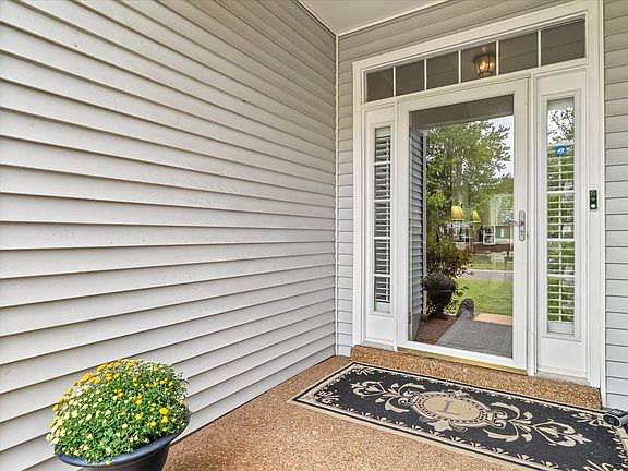 3rd image of 1252 Annapolis Cir