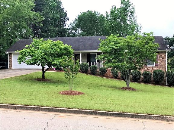 2nd image of 397 Hidden Valley Dr SE