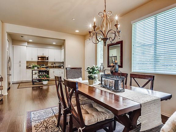 3rd image of 42977 Avenida Amistad