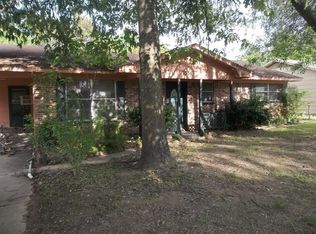 1330 17th St NE, Paris, TX 75460