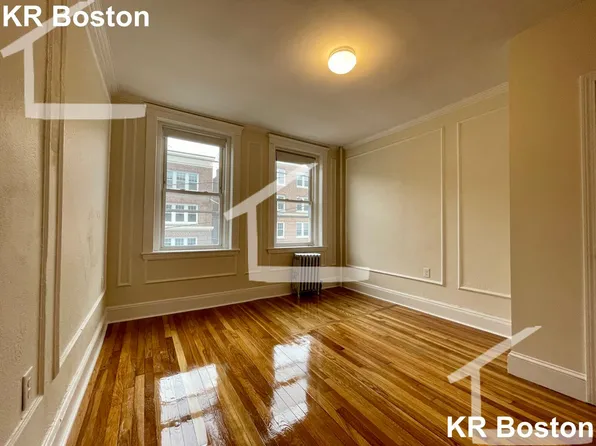 8 Vinal St APT 2B, Brighton, MA 02135