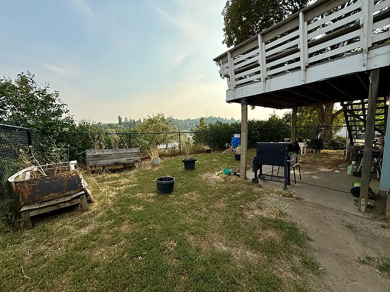 515 NW Irving St #A — Photo 34