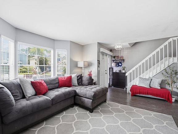 3rd image of 5825 Dewberry Way