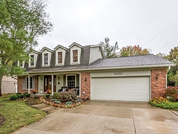 3rd image of 9735 Tennyson Dr