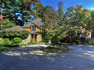 24 Beeholm Rd, Redding, CT 06896