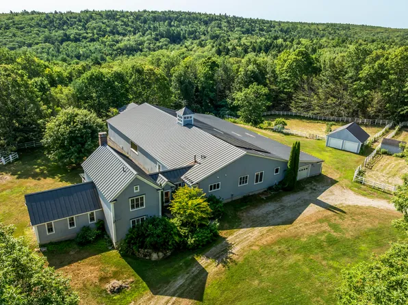 237 Middle Road, Edgecomb, ME 04556