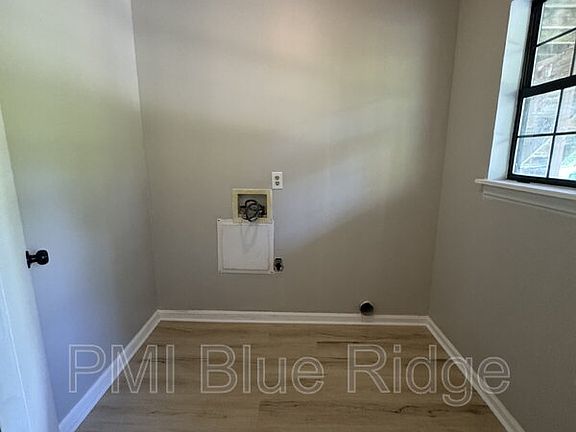 5th image of 2020 Somerset Dr Unit 1