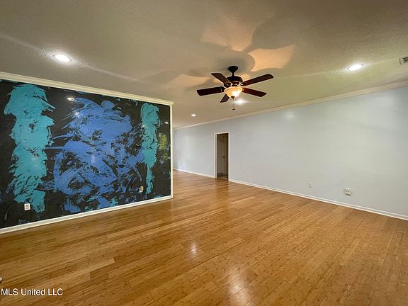2nd image of 8905 Live Oak Ave