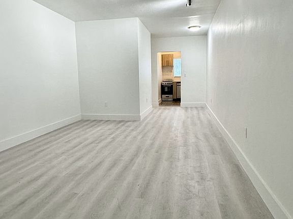 4th image of 1035 9th St APT 21