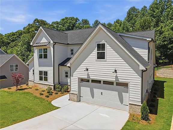 2nd image of 5832 Woodland Park Ct
