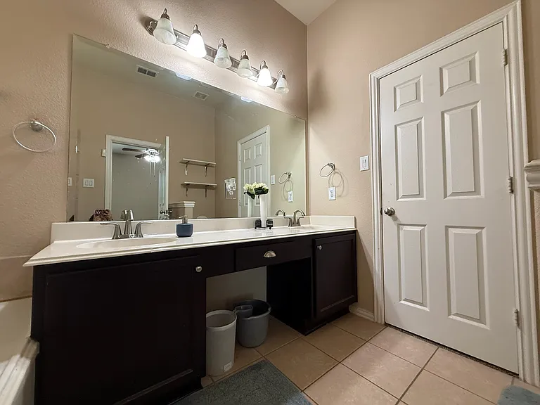 14629 Crystal Lake Dr — Photo 11