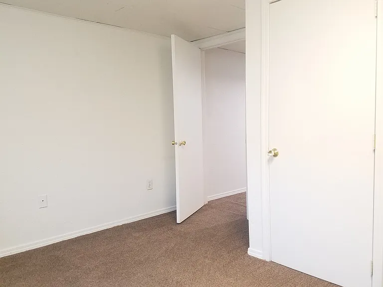 2705 S. Imperial St. — Photo 15