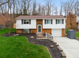 361 Holiday Park Dr, Pittsburgh, PA 15239