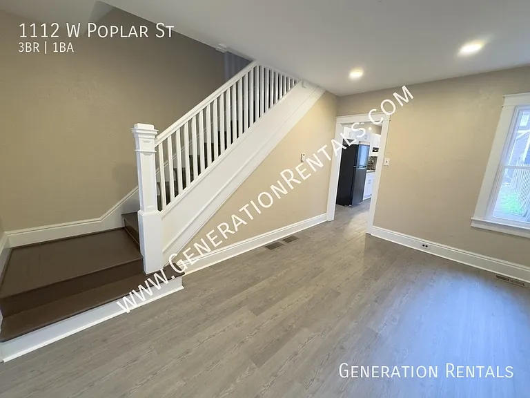 1112 W Poplar St — Photo 3