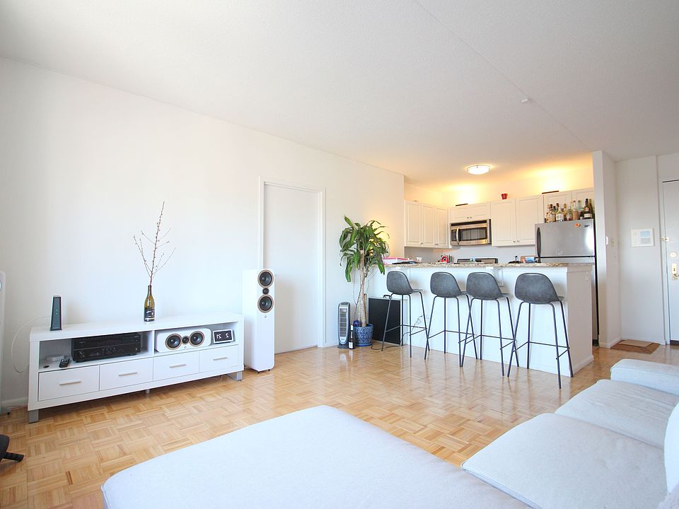 1st image of 225 8th Ave #12A
