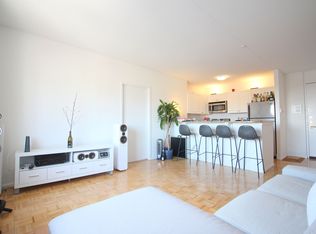 225 8th Ave #12A, New York, NY 10011