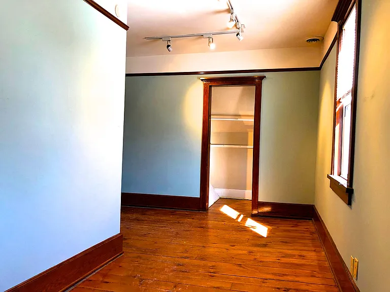 2440 N Pierce St #A — Photo 16